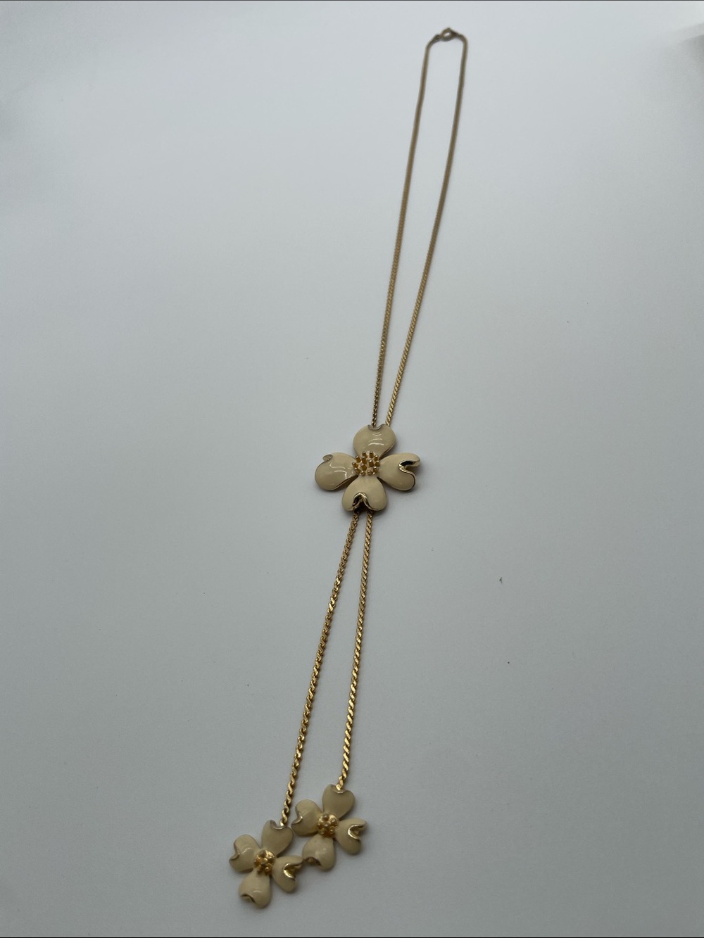 Vintage Gold Cream Tone Dogwood Floral Drop Lariat Necklace